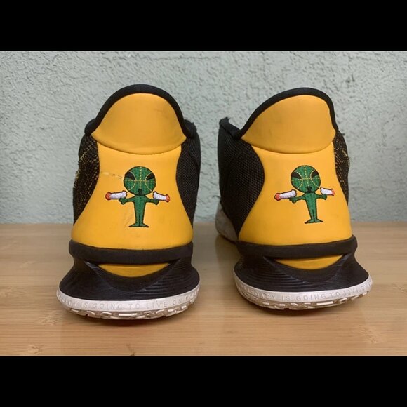 RARE Nike Kyrie 7‎ Roswell Rayguns Black Gold Mens Shoes CQ9326-003 Size 14 main image 8